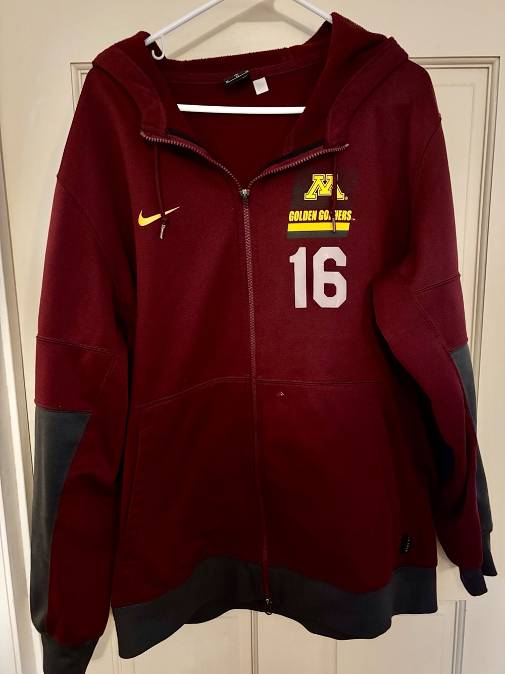official Nike Minnesota Golden Gophers Sideline Full-Zip Performance Hoodie